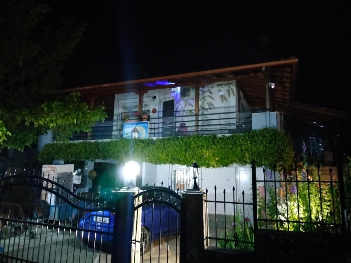 Adam'S Holiday House 2019 Kariani Exterior foto
