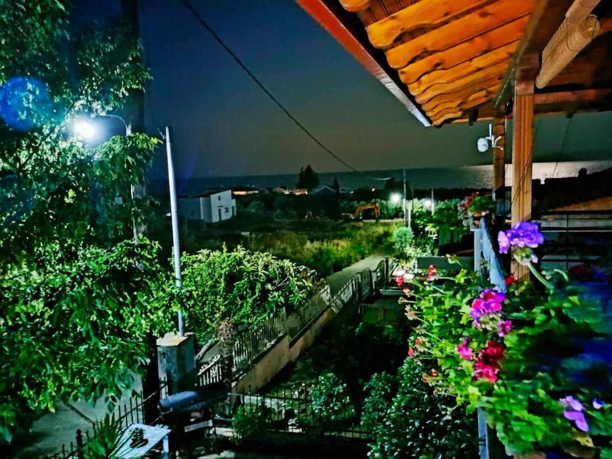 Adam'S Holiday House 2019 Kariani Exterior foto